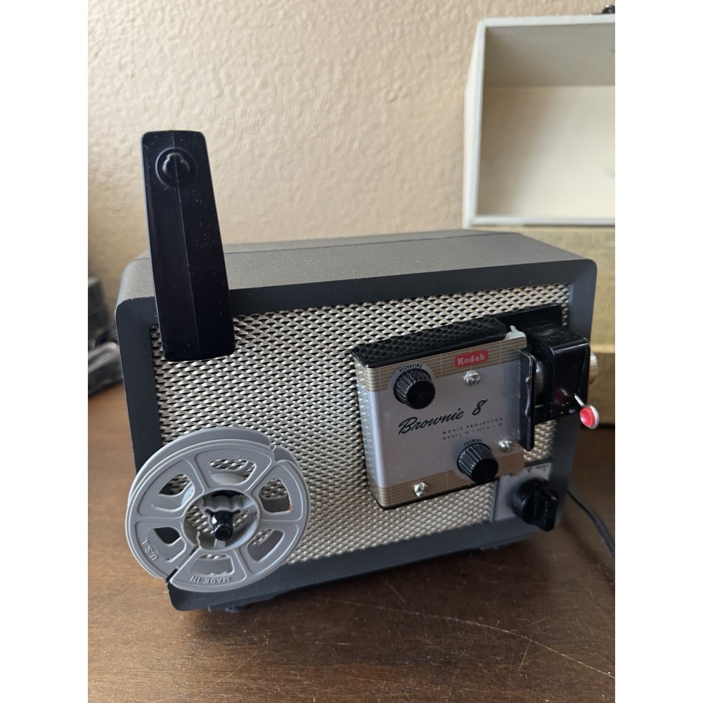 Kodak Brownie 8 Model 10 8mm Projector 500W Rewind No. 208 w/ Box